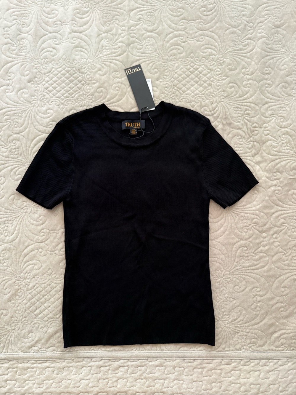 TRUTH Women’s Black Ribbed Short-Sleeve Tee